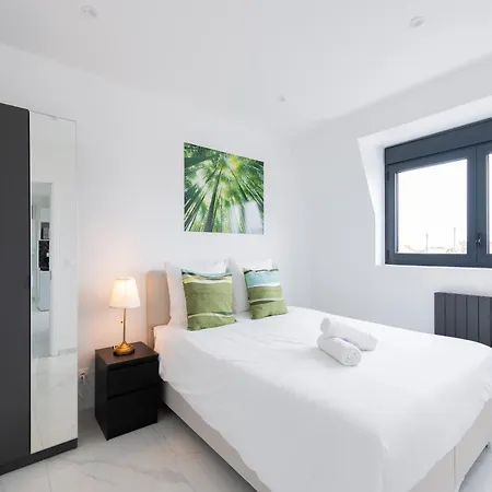 Moderne F2 Proche Orly, Paris Paray-Vieille-Poste